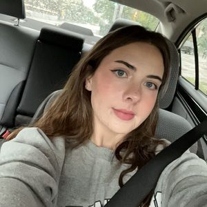 Meet your Posher, Corinne